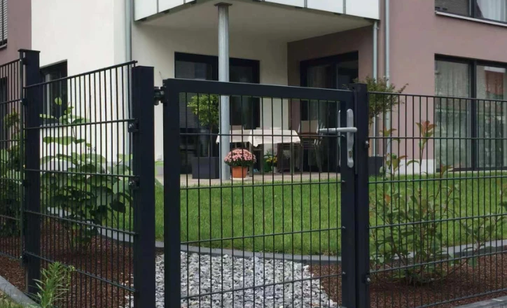 The Cantilever Gate